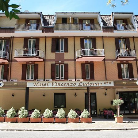 Hotel Ludovici Фиуджи Екстериор снимка