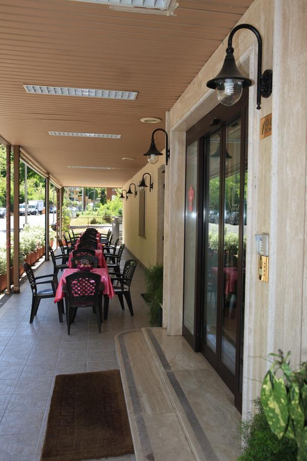Hotel Ludovici Фиуджи Екстериор снимка
