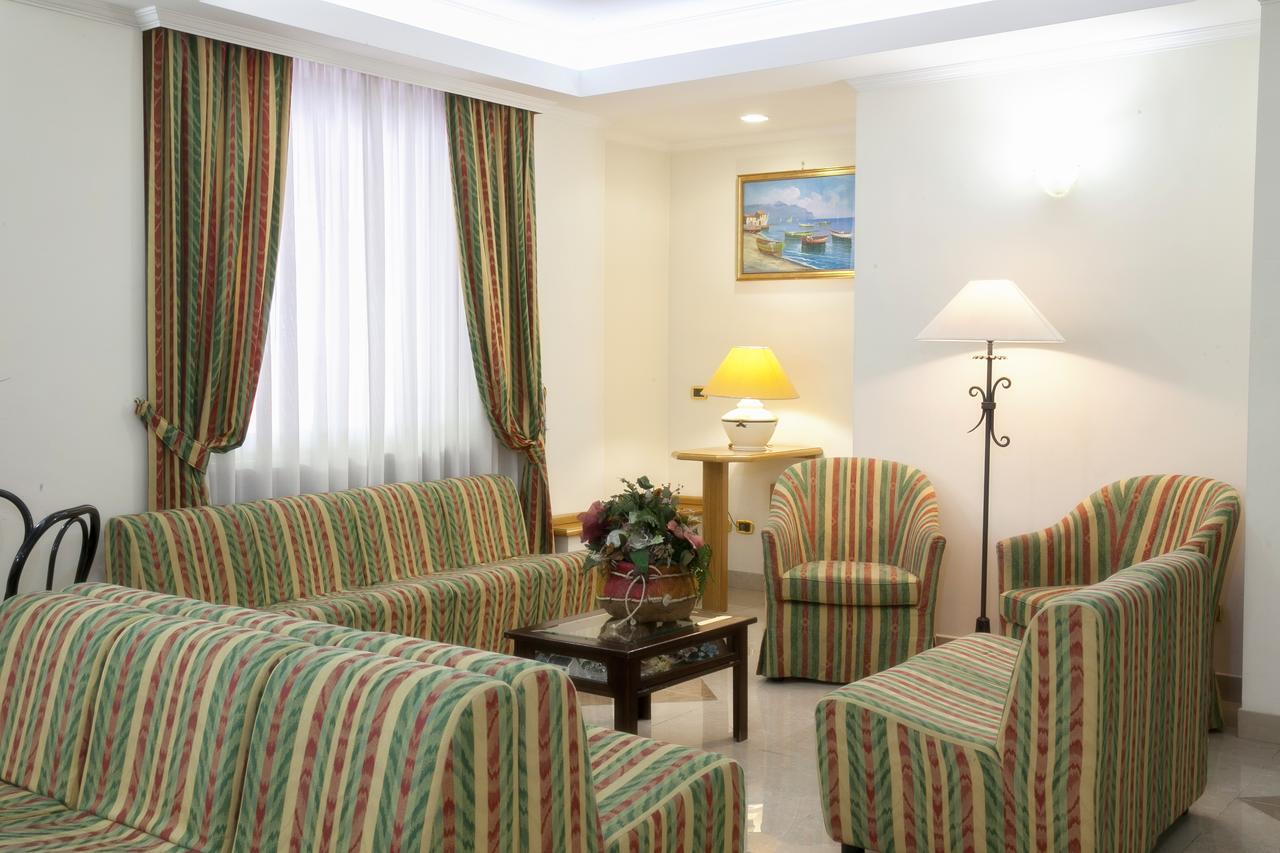 Hotel Ludovici Фиуджи Екстериор снимка