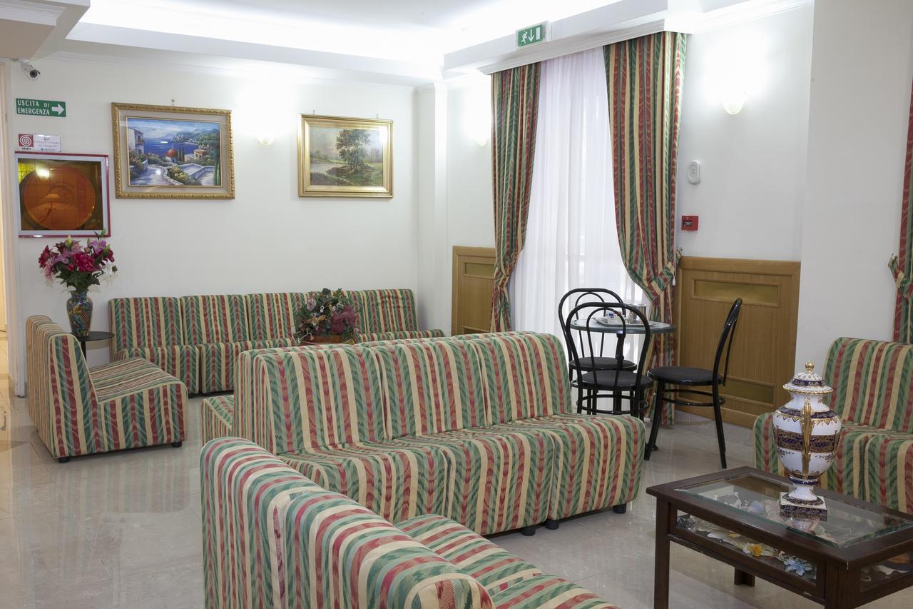 Hotel Ludovici Фиуджи Екстериор снимка