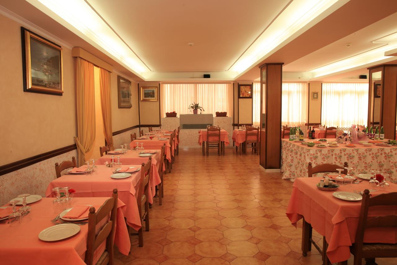 Hotel Ludovici Фиуджи Екстериор снимка