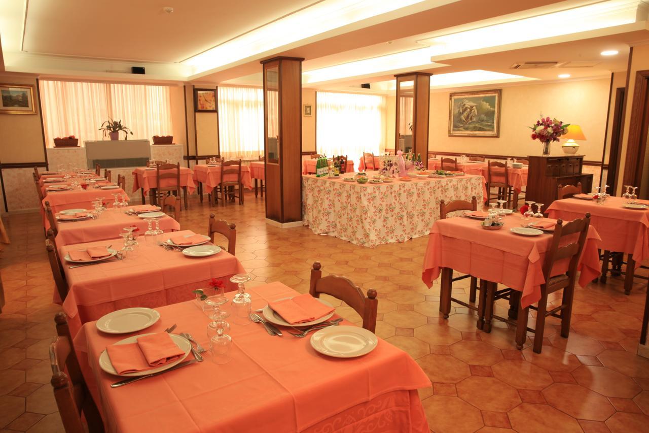Hotel Ludovici Фиуджи Екстериор снимка