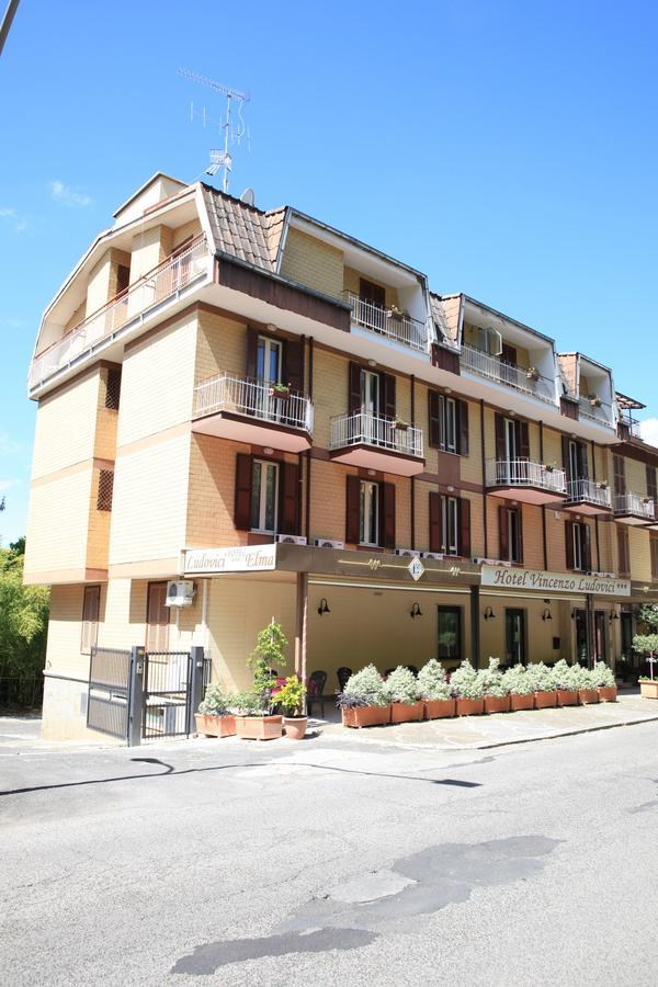 Hotel Ludovici Фиуджи Екстериор снимка