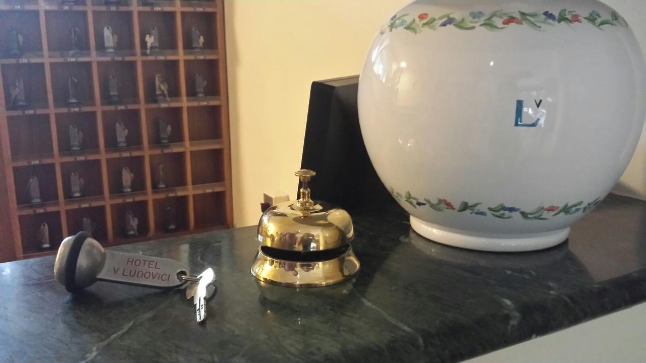 Hotel Ludovici Фиуджи Екстериор снимка