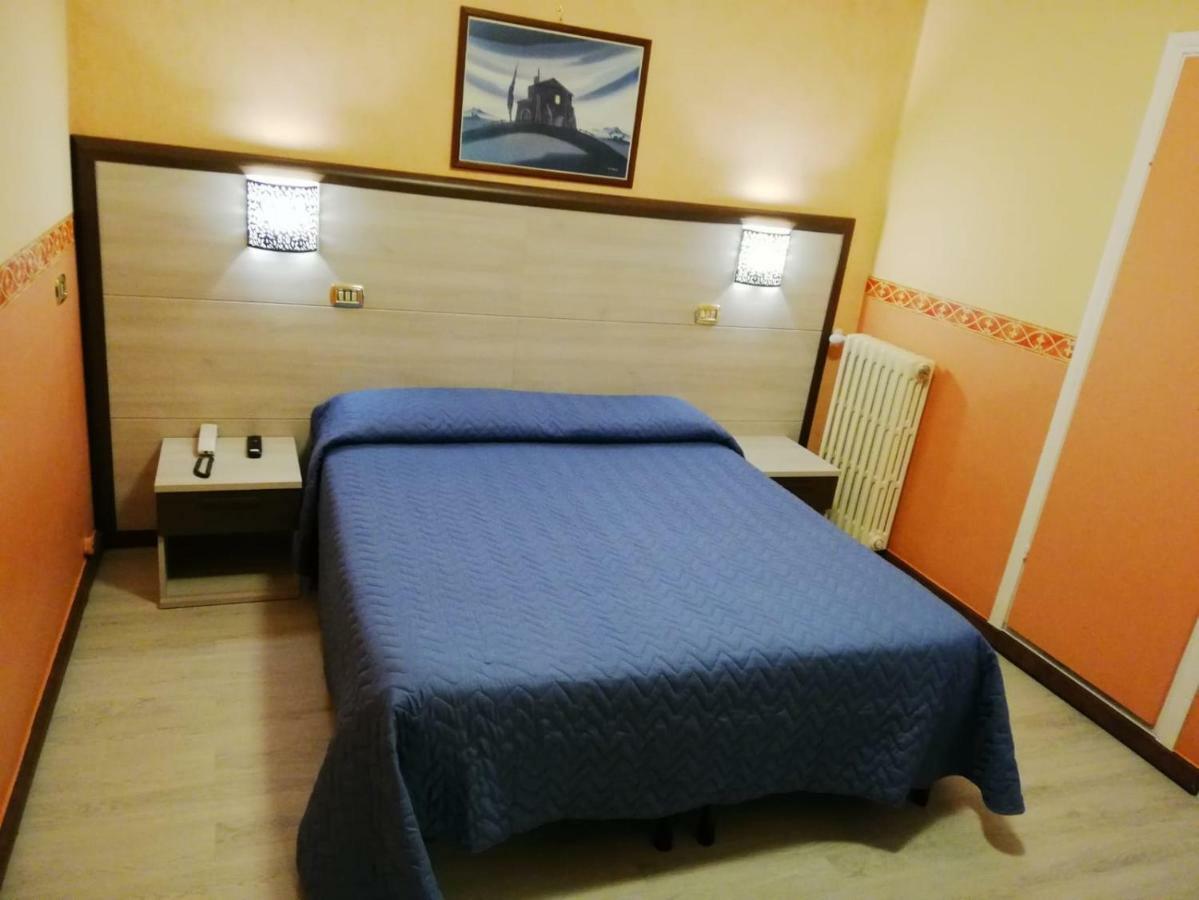 Hotel Ludovici Фиуджи Екстериор снимка